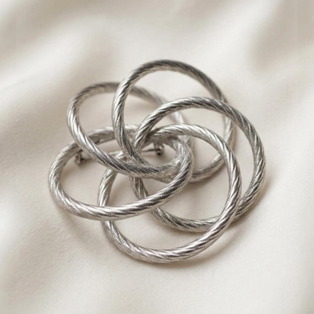 Silver Tone Rope Knot Brooch Classic Pin 2.5 Inch Vintage